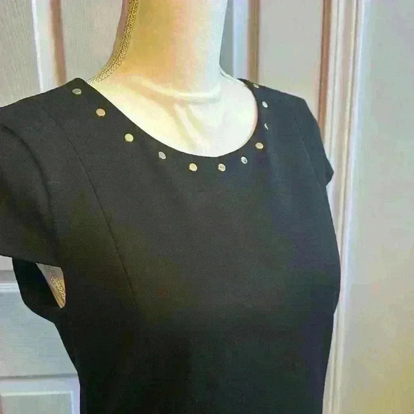 ⭐️Michael Kors NWT Gold Studded Scoop Neck Black Cap Sleeve Dress Size Medium⭐️ - Picture 3 of 11